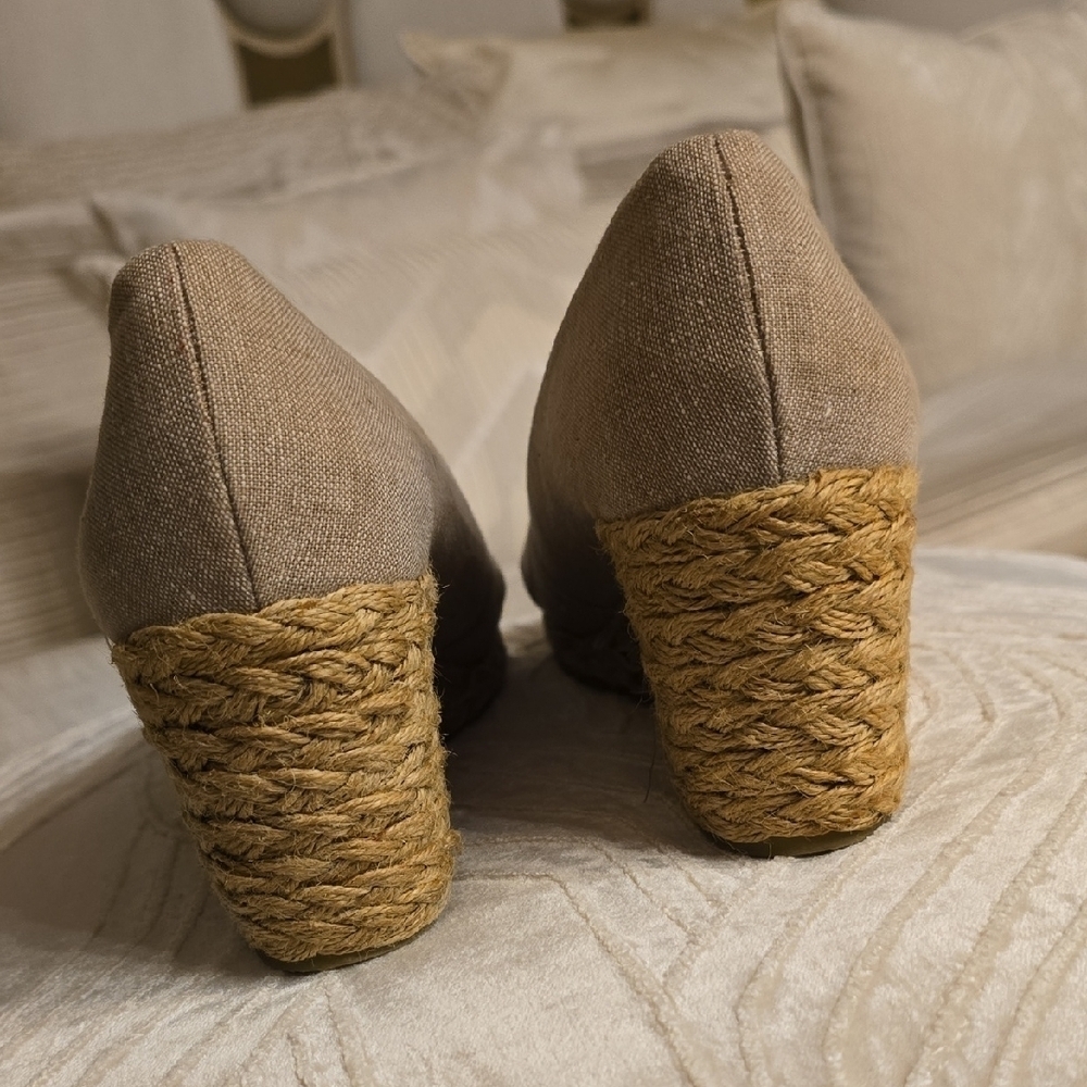Chaps Taupe Wedge Sandals - Picture 4 of 13